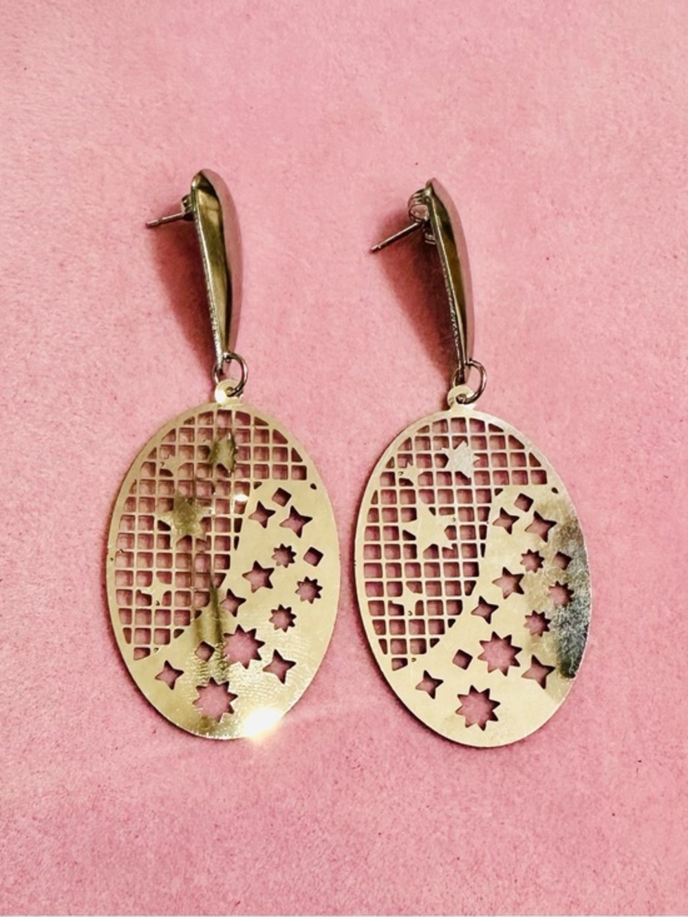 NWT Silver Tone Celestial Cutout Oval Drop Earrings